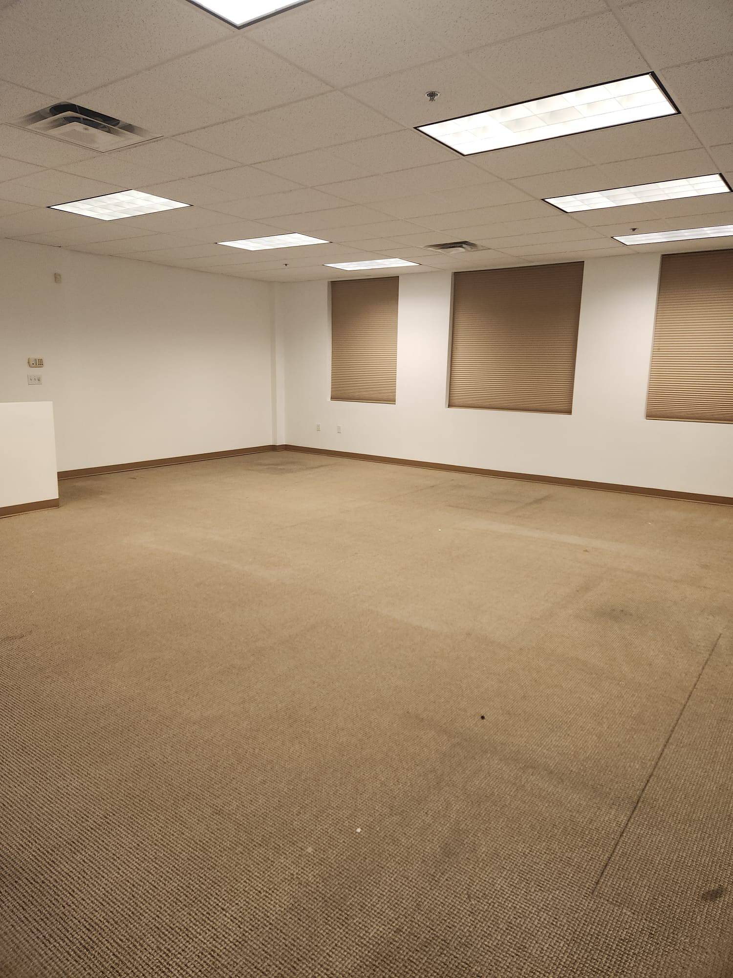 Convenient Commercial Office